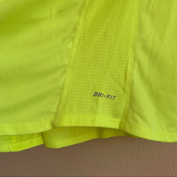 Nike running shirt large - Picture 6 of 7